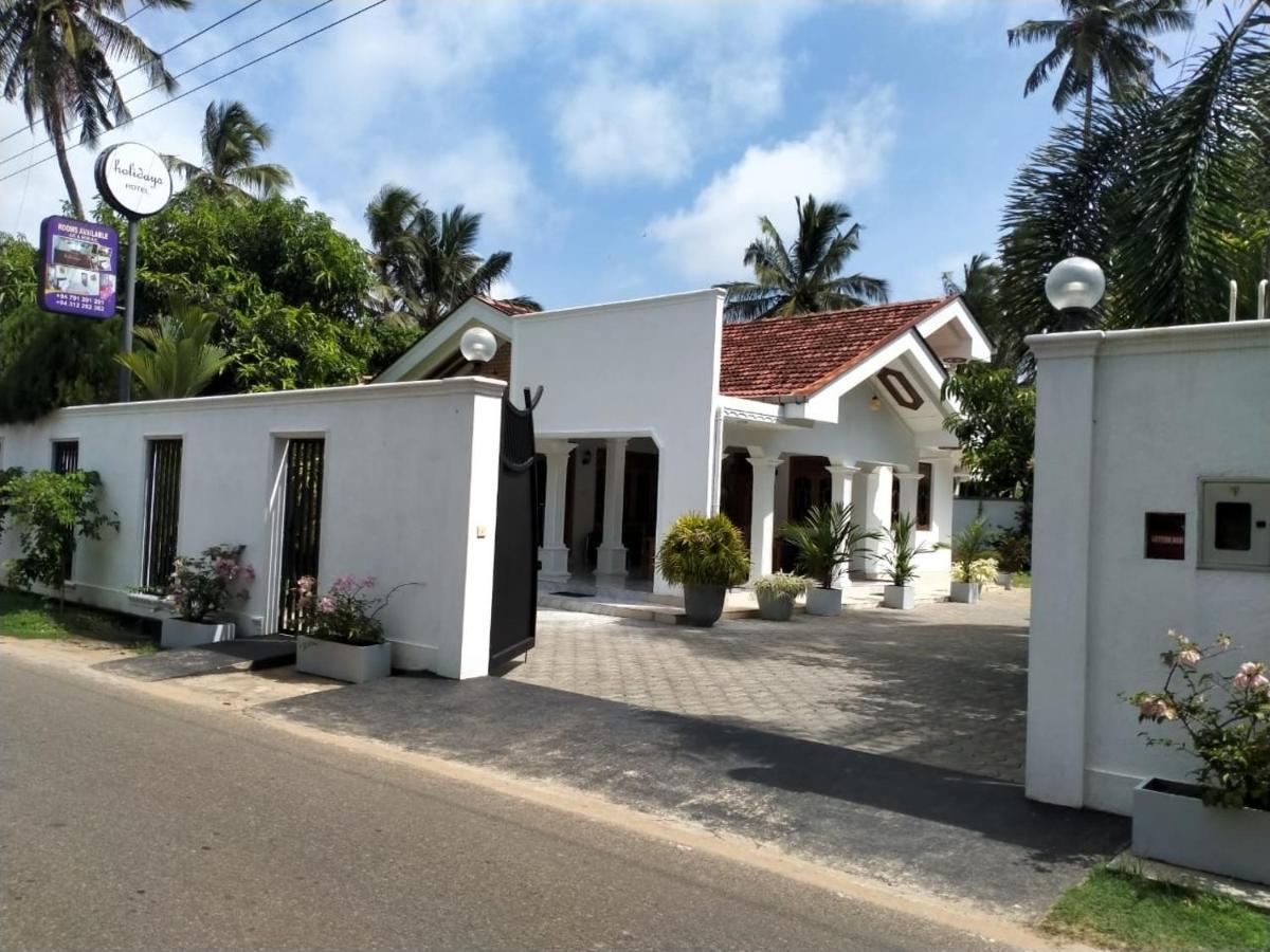 Holidays Hotel Nainamadama Exterior foto