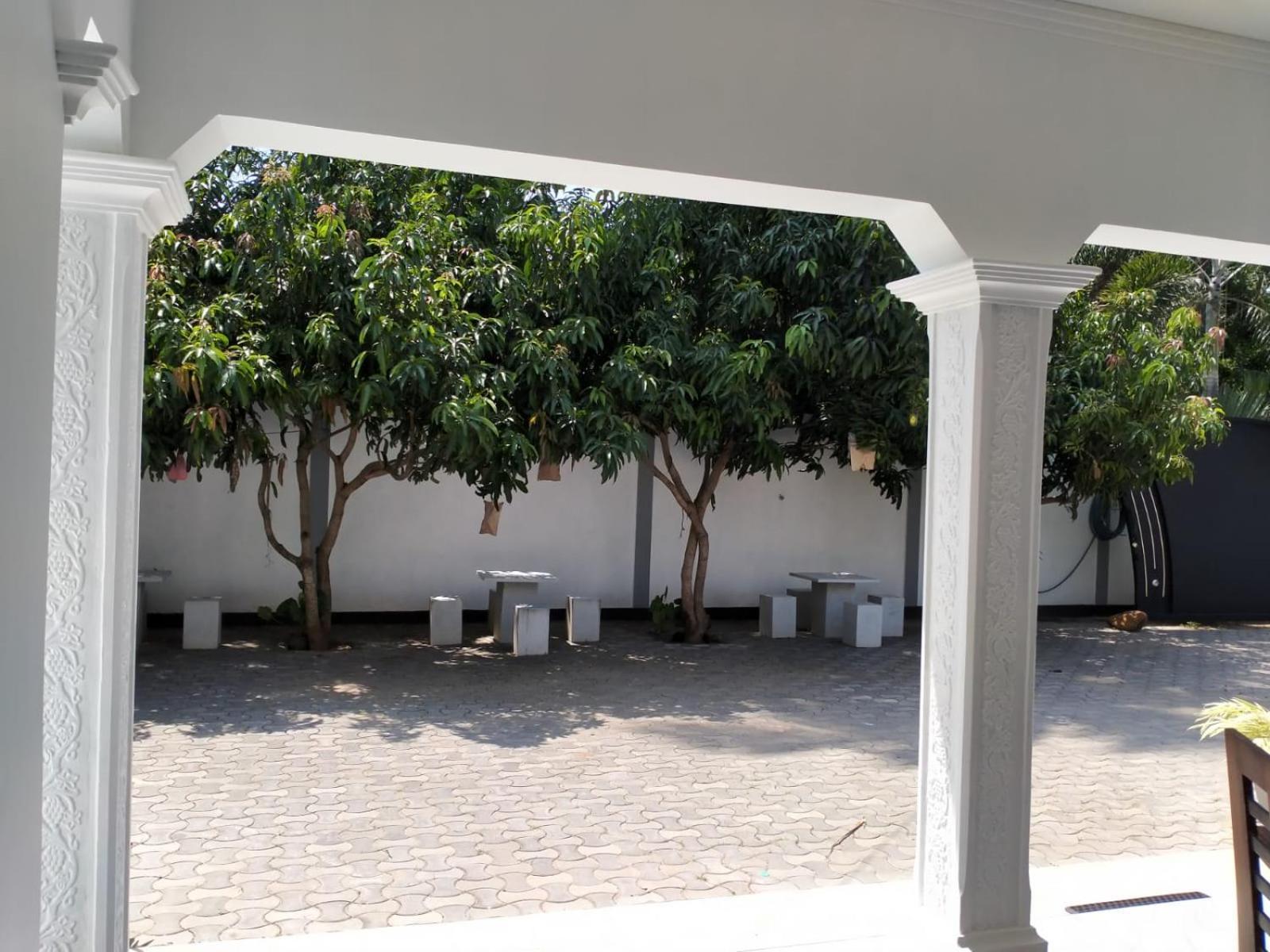 Holidays Hotel Nainamadama Exterior foto