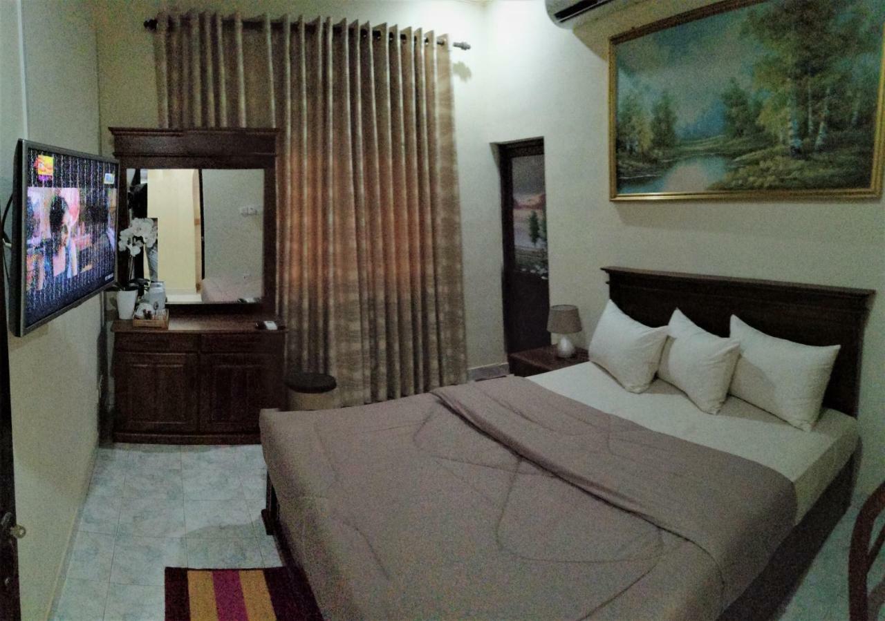 Holidays Hotel Nainamadama Exterior foto